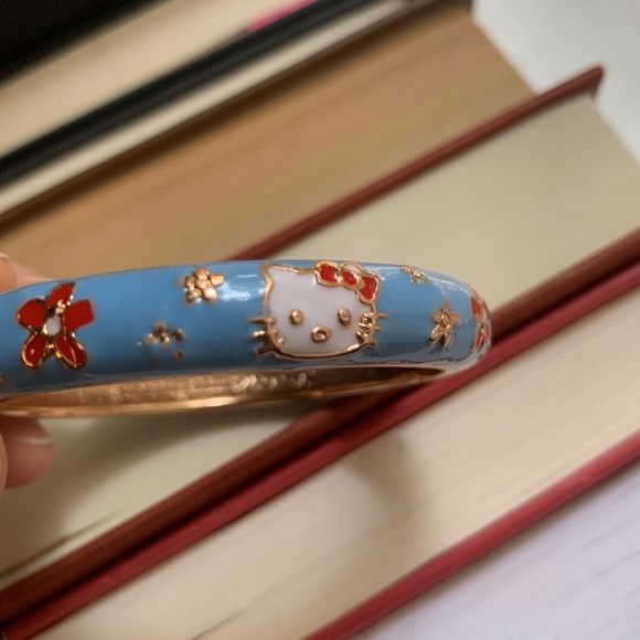 Hello Kitty Enamel Bracelet - Picture 8 of 13